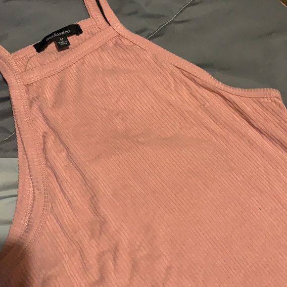 Dusty pink tank top, size Medium in women. - Picture 3 of 3
